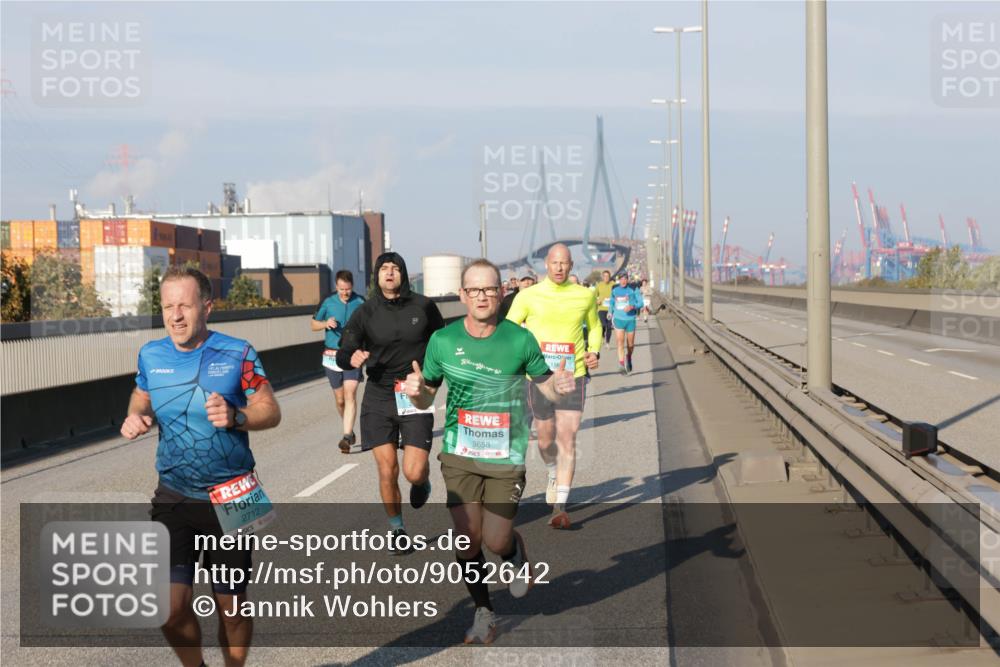 03.10.2025 - Köhlbrandbrückenlauf Jannik Wohlers http://msf.ph/oto/9052642 03.10.2025 09:46:54 Position 3 2712, 116, 3658 meine-sportfotos.de