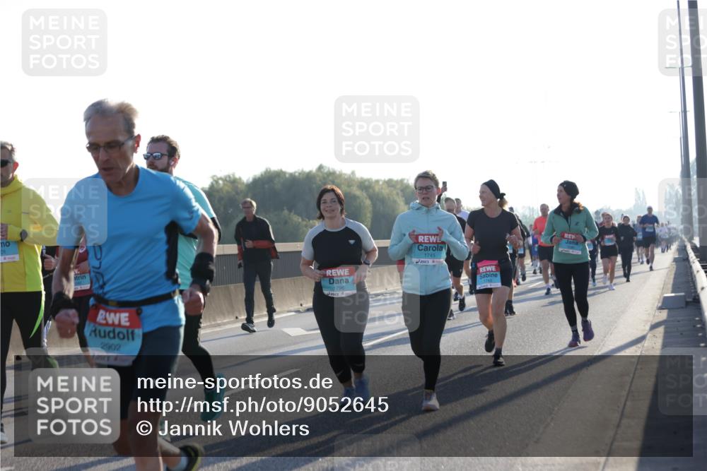 03.10.2025 - Köhlbrandbrückenlauf Jannik Wohlers http://msf.ph/oto/9052645 03.10.2025 09:19:32 Position 3 01, 2902, 1796, 1745 meine-sportfotos.de