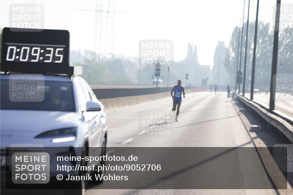 03.10.2025 - Köhlbrandbrückenlauf Jannik Wohlers http://msf.ph/oto/9052706 03.10.2025 09:09:36 Position 3 0, 09, 35, 1193 meine-sportfotos.de