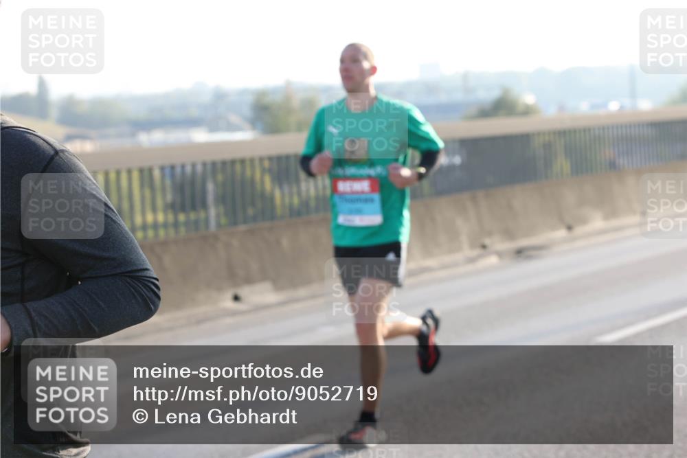03.10.2025 - Köhlbrandbrückenlauf Lena Gebhardt http://msf.ph/oto/9052719 03.10.2025 09:15:26 Position 1 14 meine-sportfotos.de