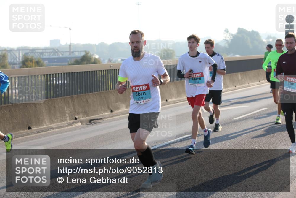03.10.2025 - Köhlbrandbrückenlauf Lena Gebhardt http://msf.ph/oto/9052813 03.10.2025 09:15:31 Position 1 1036, 2728, 2302 meine-sportfotos.de
