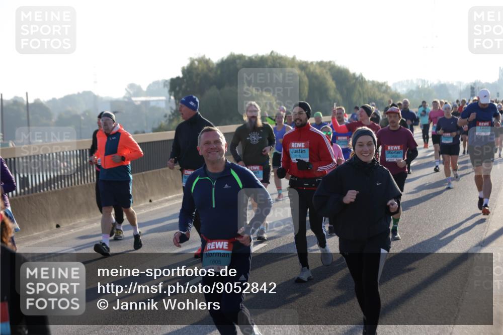 03.10.2025 - Köhlbrandbrückenlauf Jannik Wohlers http://msf.ph/oto/9052842 03.10.2025 09:19:40 Position 3 1805, 3216 meine-sportfotos.de