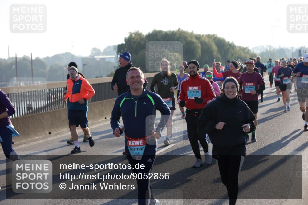 03.10.2025 - Köhlbrandbrückenlauf Jannik Wohlers http://msf.ph/oto/9052856 03.10.2025 09:19:40 Position 3 1805, 3216 meine-sportfotos.de