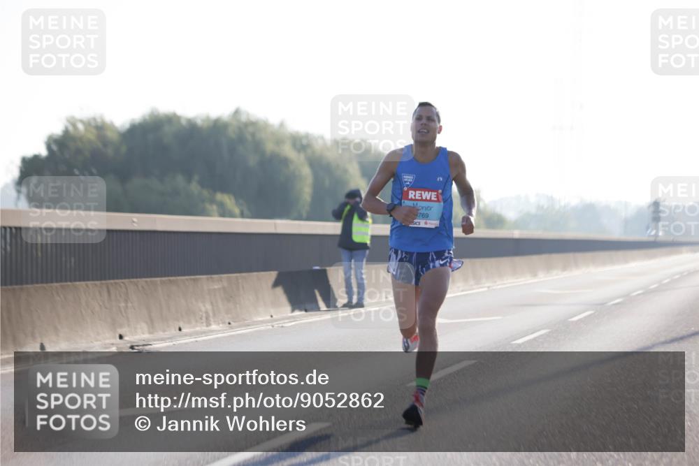 03.10.2025 - Köhlbrandbrückenlauf Jannik Wohlers http://msf.ph/oto/9052862 03.10.2025 09:09:44 Position 3 769 meine-sportfotos.de