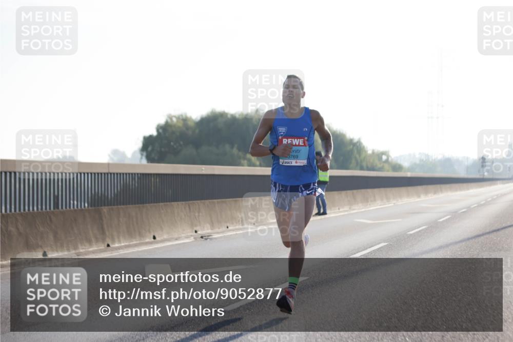 03.10.2025 - Köhlbrandbrückenlauf Jannik Wohlers http://msf.ph/oto/9052877 03.10.2025 09:09:45 Position 3 3769 meine-sportfotos.de