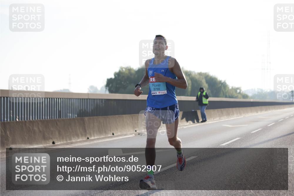 03.10.2025 - Köhlbrandbrückenlauf Jannik Wohlers http://msf.ph/oto/9052907 03.10.2025 09:09:45 Position 3 3769 meine-sportfotos.de
