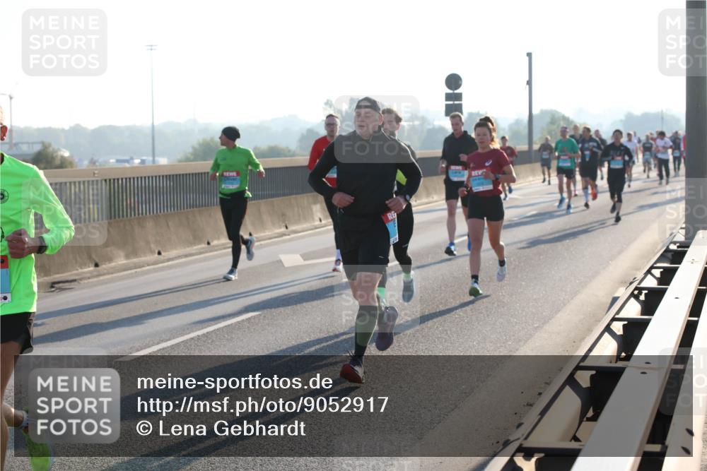 03.10.2025 - Köhlbrandbrückenlauf Lena Gebhardt http://msf.ph/oto/9052917 03.10.2025 09:15:33 Position 1  meine-sportfotos.de