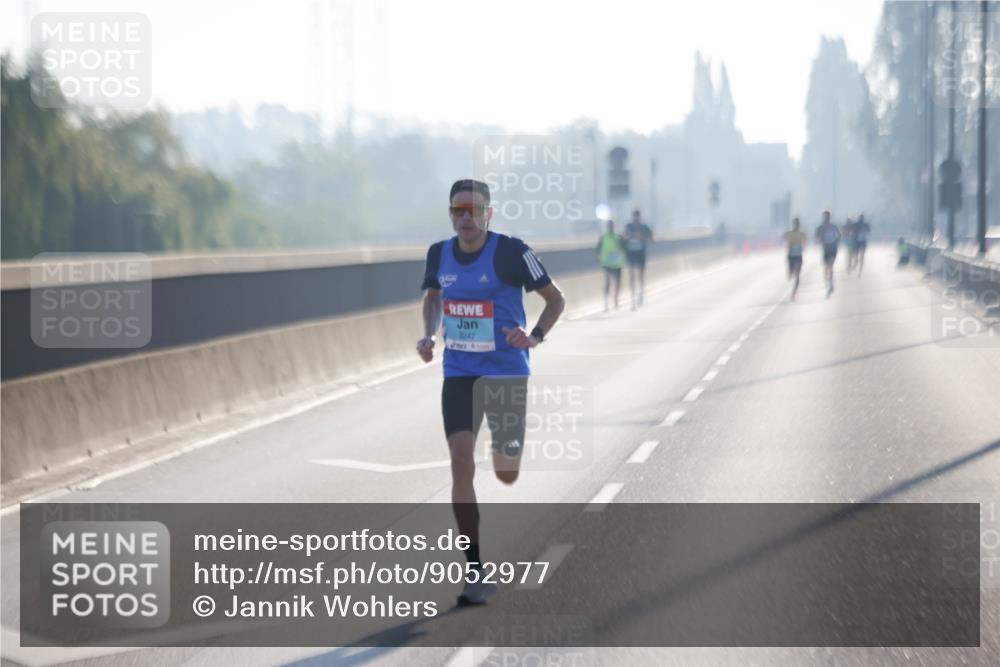 03.10.2025 - Köhlbrandbrückenlauf Jannik Wohlers http://msf.ph/oto/9052977 03.10.2025 09:10:19 Position 3 3247 meine-sportfotos.de
