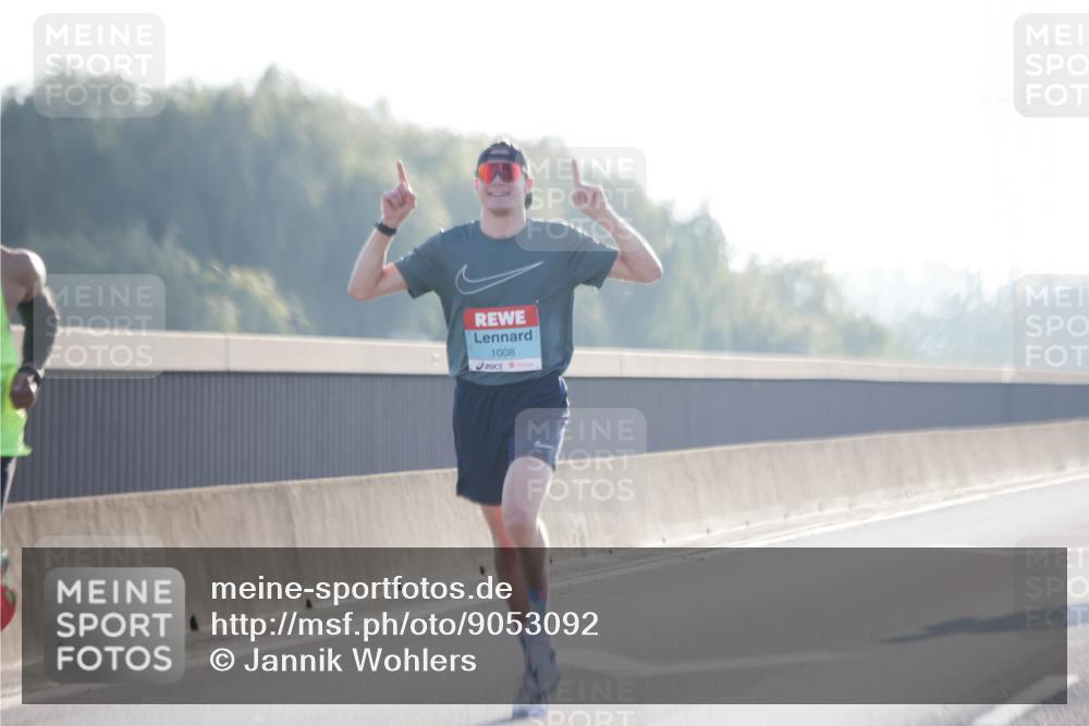 03.10.2025 - Köhlbrandbrückenlauf Jannik Wohlers http://msf.ph/oto/9053092 03.10.2025 09:10:37 Position 3 1008 meine-sportfotos.de