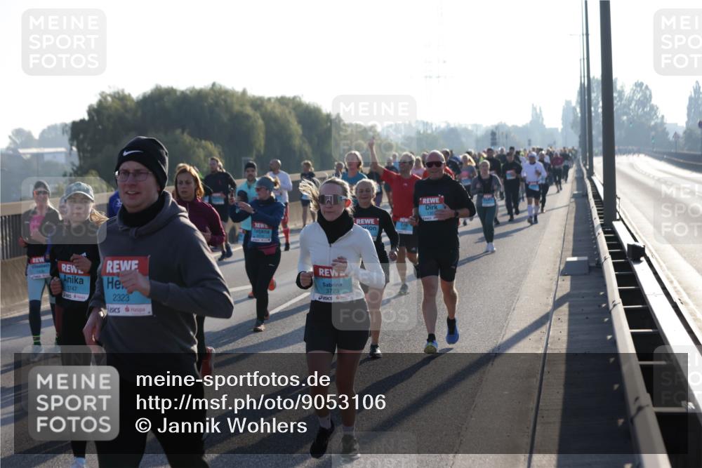 03.10.2025 - Köhlbrandbrückenlauf Jannik Wohlers http://msf.ph/oto/9053106 03.10.2025 09:19:48 Position 3 1747, 2323, 3723 meine-sportfotos.de