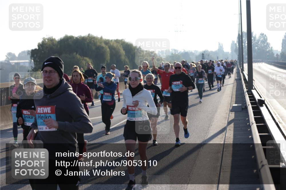 03.10.2025 - Köhlbrandbrückenlauf Jannik Wohlers http://msf.ph/oto/9053110 03.10.2025 09:19:48 Position 3 1747, 232, 3723, 1303 meine-sportfotos.de