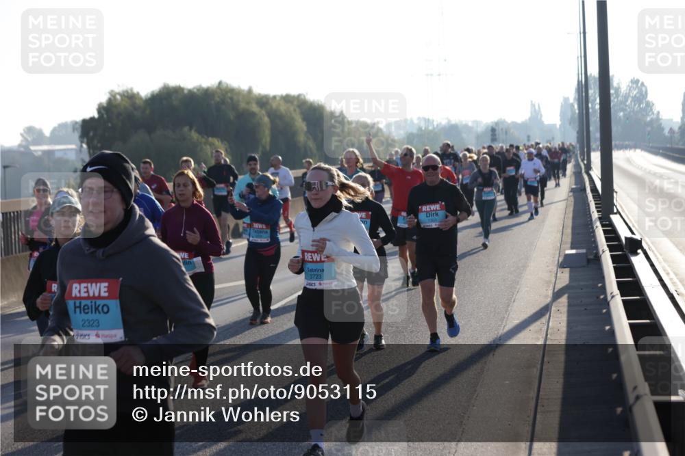 03.10.2025 - Köhlbrandbrückenlauf Jannik Wohlers http://msf.ph/oto/9053115 03.10.2025 09:19:48 Position 3 2323, 3723, 1303 meine-sportfotos.de