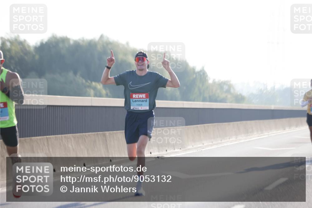 03.10.2025 - Köhlbrandbrückenlauf Jannik Wohlers http://msf.ph/oto/9053132 03.10.2025 09:10:37 Position 3 1008 meine-sportfotos.de