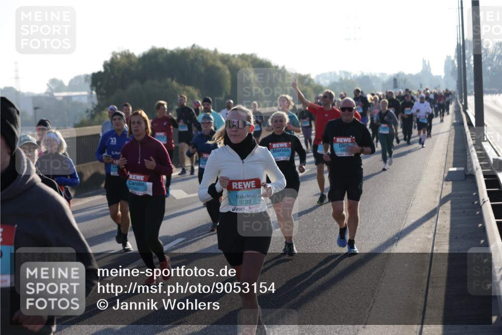 03.10.2025 - Köhlbrandbrückenlauf Jannik Wohlers http://msf.ph/oto/9053154 03.10.2025 09:19:49 Position 3 3723, 1304, 130 meine-sportfotos.de