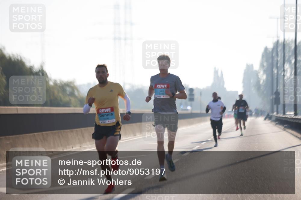 03.10.2025 - Köhlbrandbrückenlauf Jannik Wohlers http://msf.ph/oto/9053197 03.10.2025 09:10:39 Position 3 3590, 3782 meine-sportfotos.de