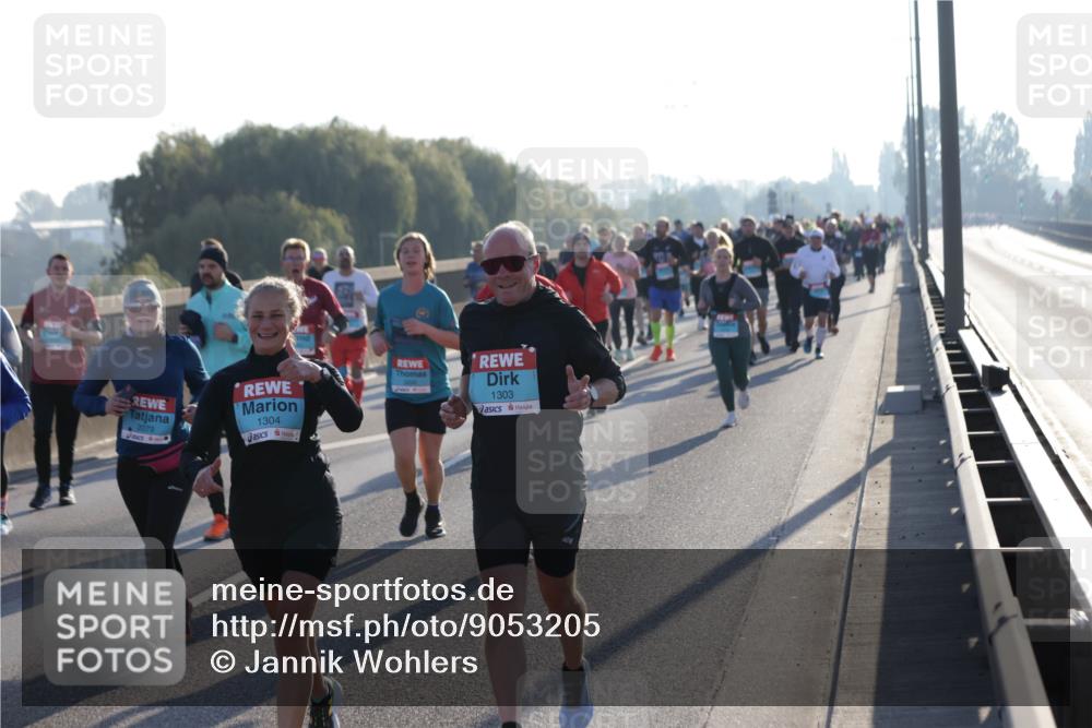 03.10.2025 - Köhlbrandbrückenlauf Jannik Wohlers http://msf.ph/oto/9053205 03.10.2025 09:19:50 Position 3 2079, 1304, 1303 meine-sportfotos.de