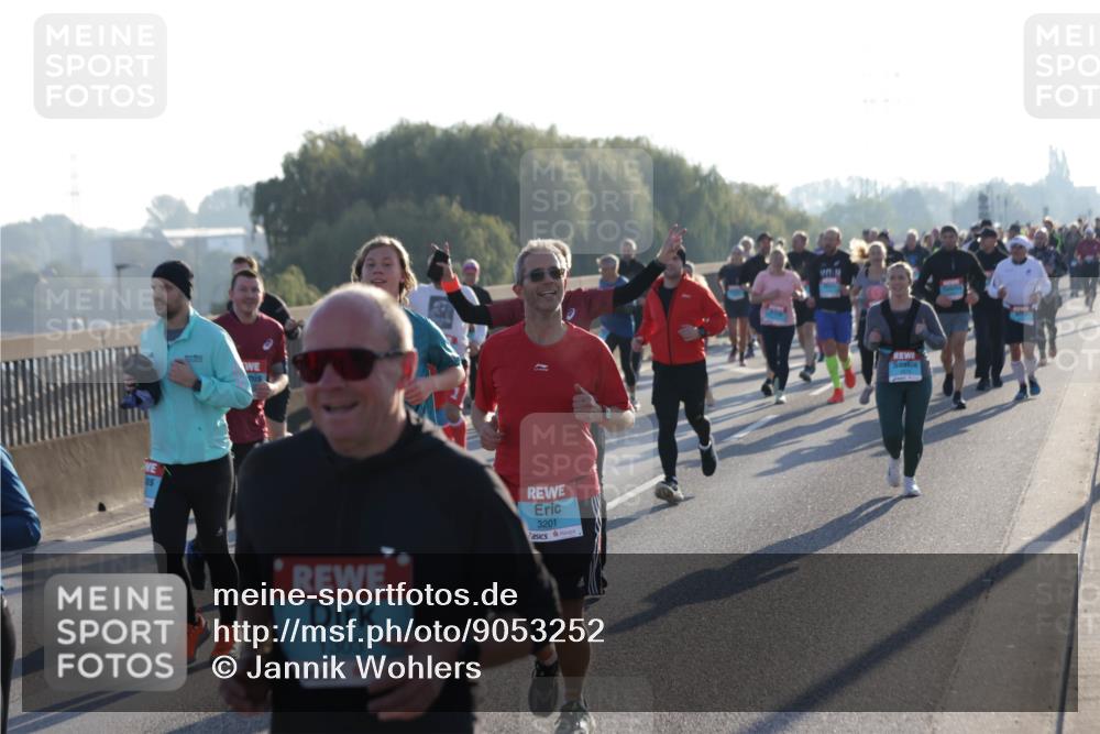 03.10.2025 - Köhlbrandbrückenlauf Jannik Wohlers http://msf.ph/oto/9053252 03.10.2025 09:19:51 Position 3 1303, 3201 meine-sportfotos.de