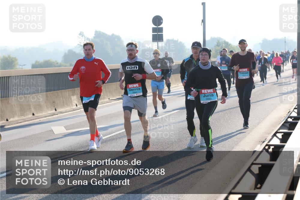 03.10.2025 - Köhlbrandbrückenlauf Lena Gebhardt http://msf.ph/oto/9053268 03.10.2025 09:15:45 Position 1 2880, 3083 meine-sportfotos.de