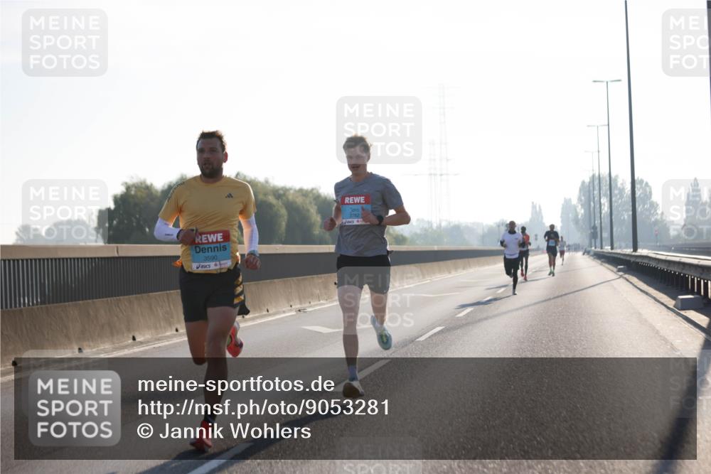 03.10.2025 - Köhlbrandbrückenlauf Jannik Wohlers http://msf.ph/oto/9053281 03.10.2025 09:10:42 Position 3 3590, 37821 meine-sportfotos.de