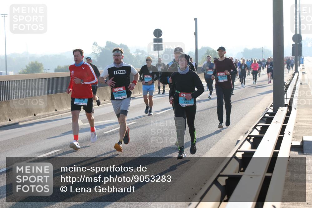 03.10.2025 - Köhlbrandbrückenlauf Lena Gebhardt http://msf.ph/oto/9053283 03.10.2025 09:15:46 Position 1 3083 meine-sportfotos.de