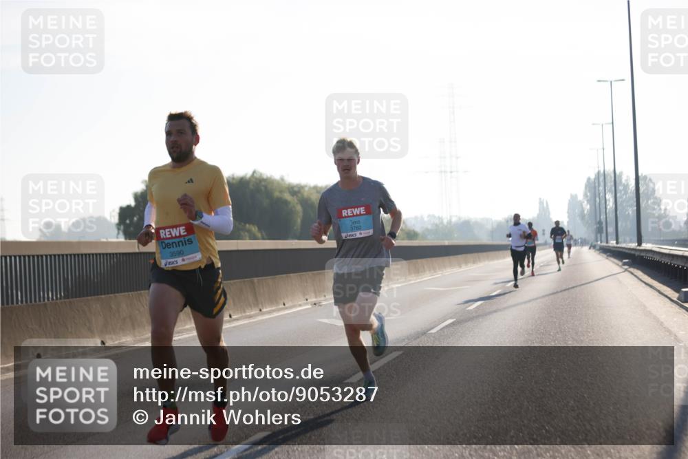 03.10.2025 - Köhlbrandbrückenlauf Jannik Wohlers http://msf.ph/oto/9053287 03.10.2025 09:10:42 Position 3 3590, 3782 meine-sportfotos.de