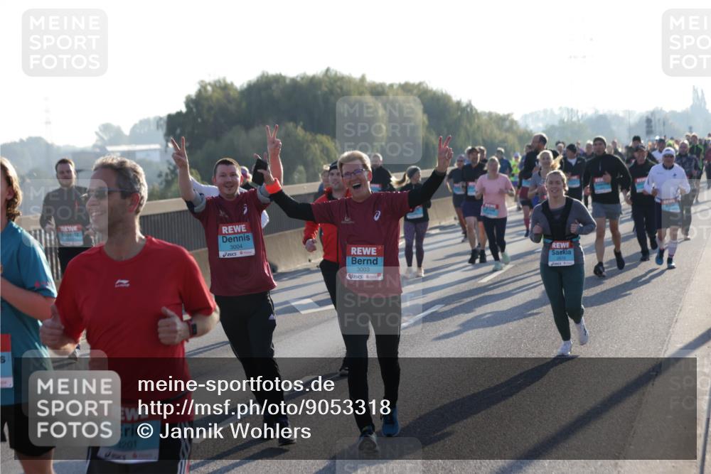 03.10.2025 - Köhlbrandbrückenlauf Jannik Wohlers http://msf.ph/oto/9053318 03.10.2025 09:19:52 Position 3 3004, 3201, 3003, 2678 meine-sportfotos.de