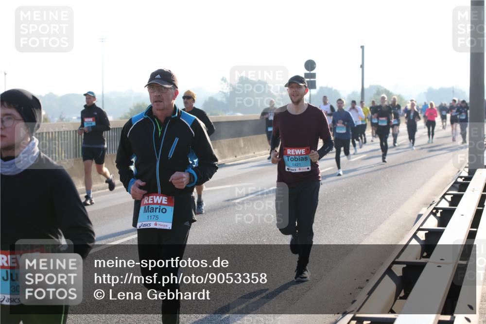 03.10.2025 - Köhlbrandbrückenlauf Lena Gebhardt http://msf.ph/oto/9053358 03.10.2025 09:15:48 Position 1 3085, 1175, 1421 meine-sportfotos.de