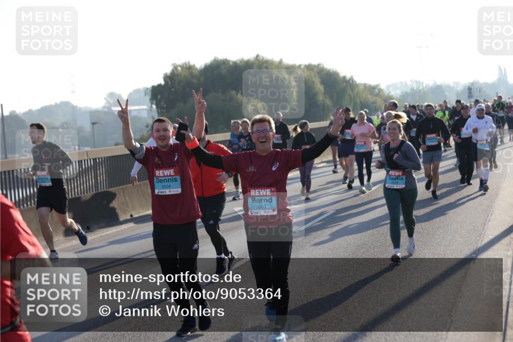 03.10.2025 - Köhlbrandbrückenlauf Jannik Wohlers http://msf.ph/oto/9053364 03.10.2025 09:19:53 Position 3 3004, 3003, 2678 meine-sportfotos.de