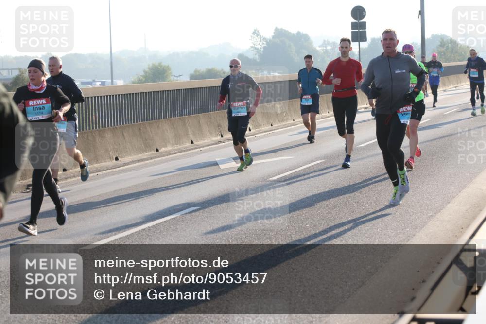 03.10.2025 - Köhlbrandbrückenlauf Lena Gebhardt http://msf.ph/oto/9053457 03.10.2025 09:16:04 Position 1 1114 meine-sportfotos.de