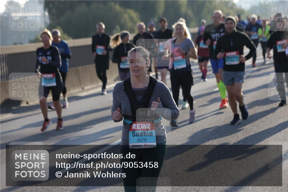 03.10.2025 - Köhlbrandbrückenlauf Jannik Wohlers http://msf.ph/oto/9053458 03.10.2025 09:19:55 Position 3 2678 meine-sportfotos.de