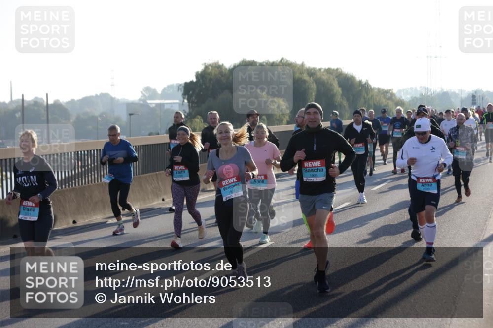 03.10.2025 - Köhlbrandbrückenlauf Jannik Wohlers http://msf.ph/oto/9053513 03.10.2025 09:19:57 Position 3 1771, 1907, 1905 meine-sportfotos.de