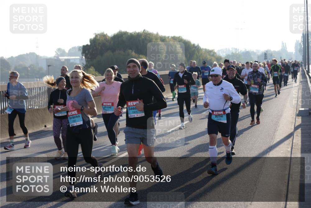03.10.2025 - Köhlbrandbrückenlauf Jannik Wohlers http://msf.ph/oto/9053526 03.10.2025 09:19:57 Position 3 1907, 1905, 2929 meine-sportfotos.de