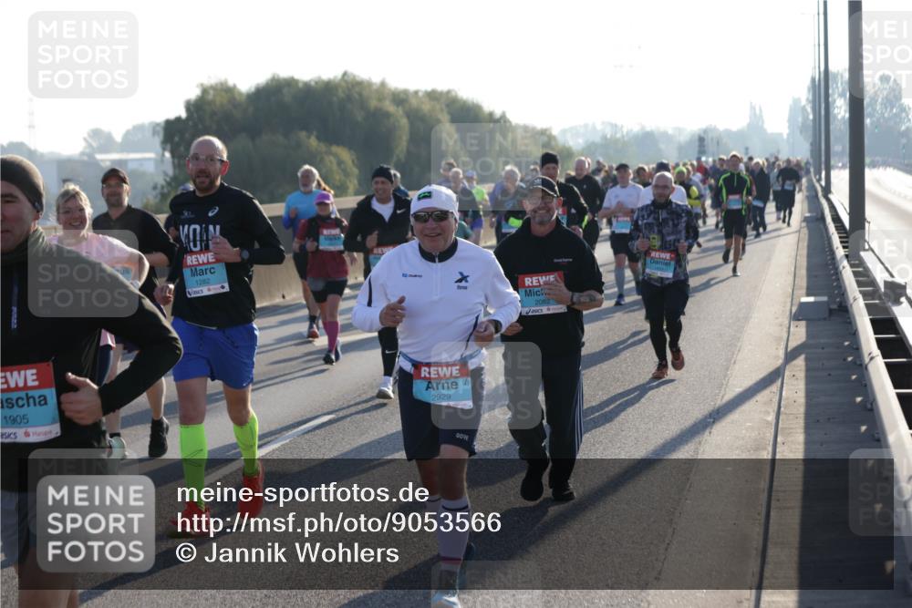 03.10.2025 - Köhlbrandbrückenlauf Jannik Wohlers http://msf.ph/oto/9053566 03.10.2025 09:19:58 Position 3 1905, 1282, 2082, 2929 meine-sportfotos.de