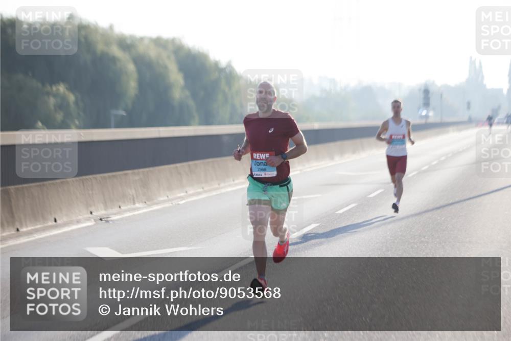 03.10.2025 - Köhlbrandbrückenlauf Jannik Wohlers http://msf.ph/oto/9053568 03.10.2025 09:10:54 Position 3 2968 meine-sportfotos.de