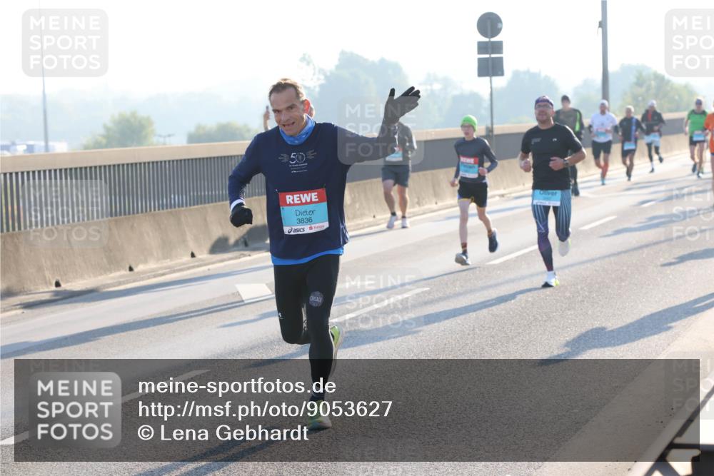 03.10.2025 - Köhlbrandbrückenlauf Lena Gebhardt http://msf.ph/oto/9053627 03.10.2025 09:16:10 Position 1 3836 meine-sportfotos.de