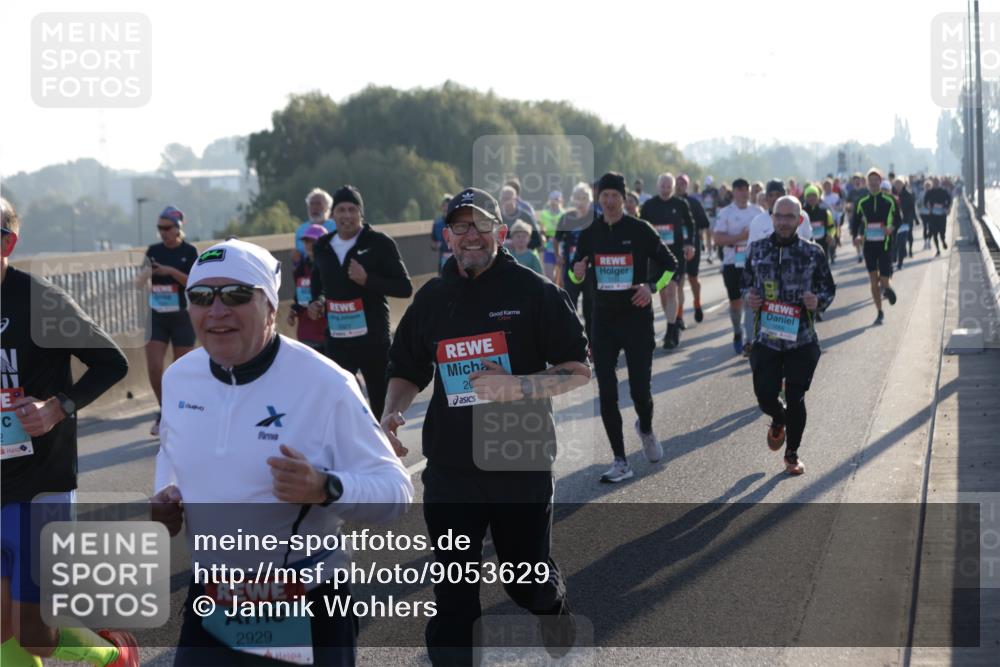 03.10.2025 - Köhlbrandbrückenlauf Jannik Wohlers http://msf.ph/oto/9053629 03.10.2025 09:19:59 Position 3 20, 2929 meine-sportfotos.de