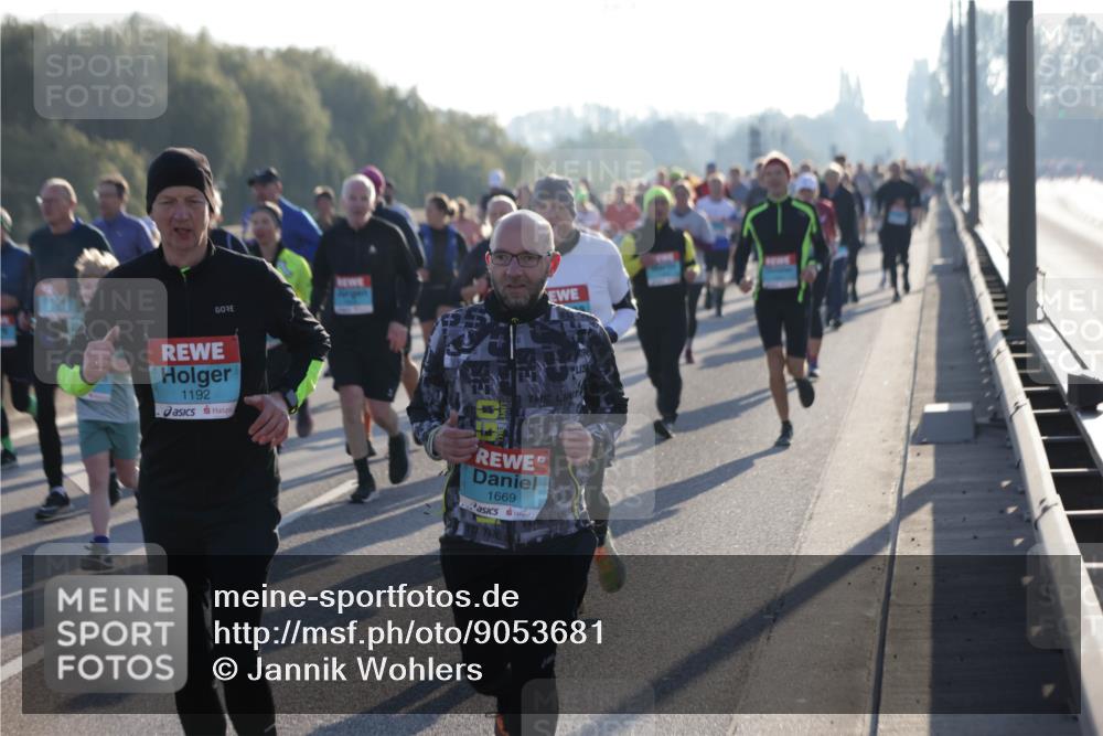 03.10.2025 - Köhlbrandbrückenlauf Jannik Wohlers http://msf.ph/oto/9053681 03.10.2025 09:20:00 Position 3 1192, 1669 meine-sportfotos.de