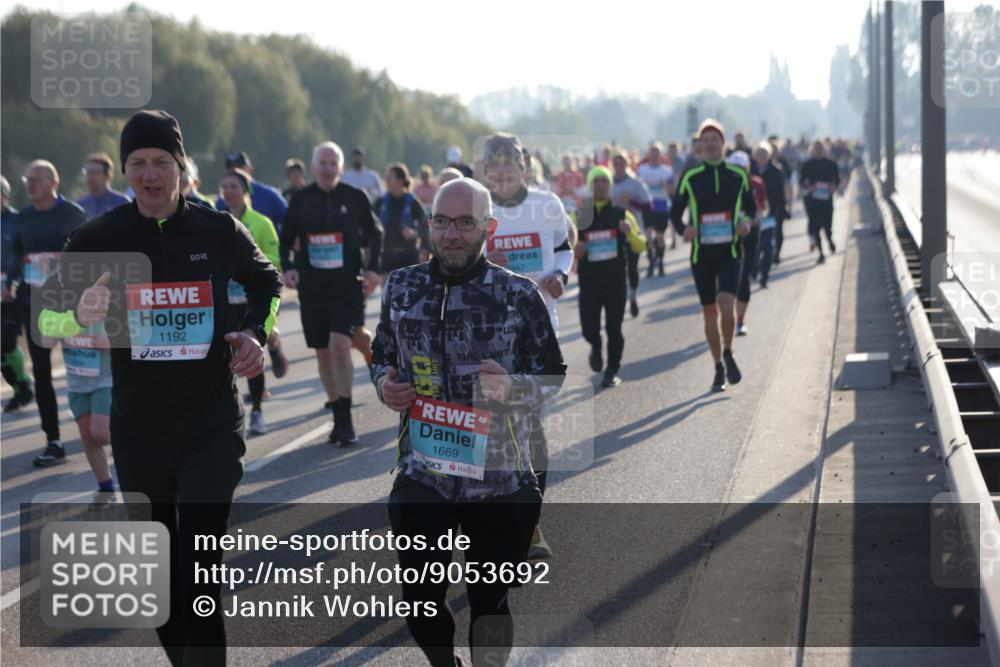 03.10.2025 - Köhlbrandbrückenlauf Jannik Wohlers http://msf.ph/oto/9053692 03.10.2025 09:20:01 Position 3 1192, 1669 meine-sportfotos.de