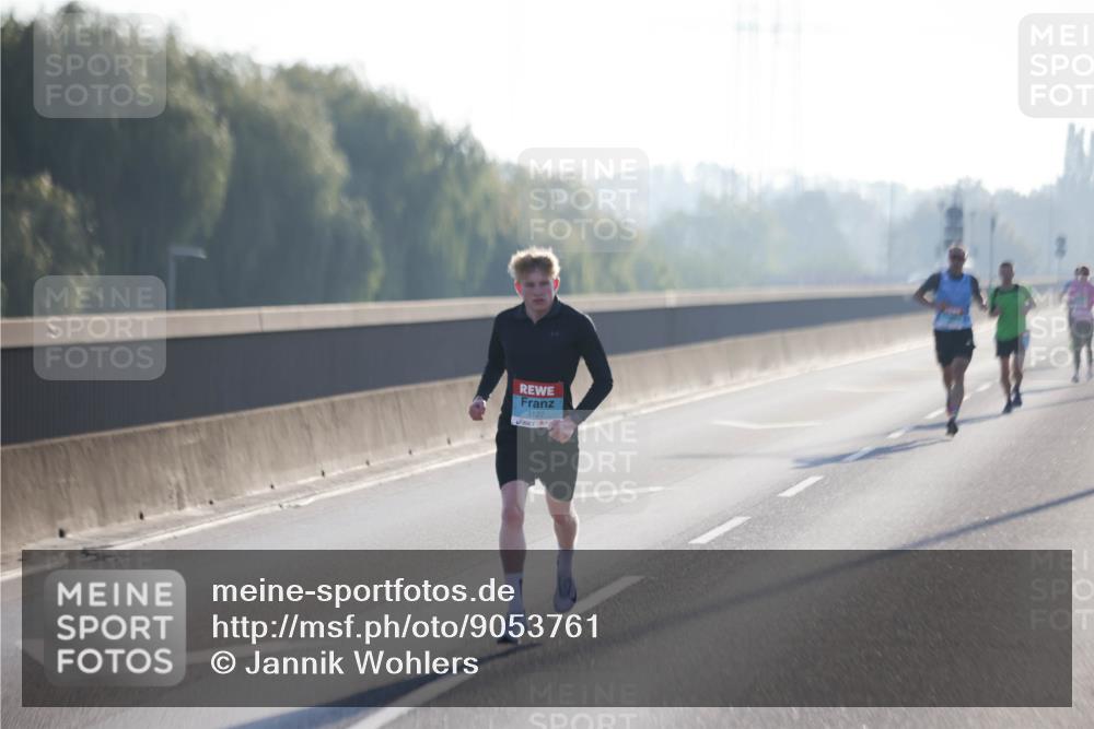 03.10.2025 - Köhlbrandbrückenlauf Jannik Wohlers http://msf.ph/oto/9053761 03.10.2025 09:11:24 Position 3 3127 meine-sportfotos.de