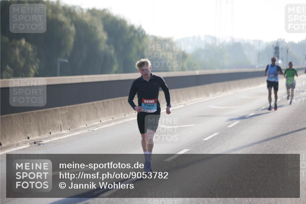 03.10.2025 - Köhlbrandbrückenlauf Jannik Wohlers http://msf.ph/oto/9053782 03.10.2025 09:11:24 Position 3 3127 meine-sportfotos.de