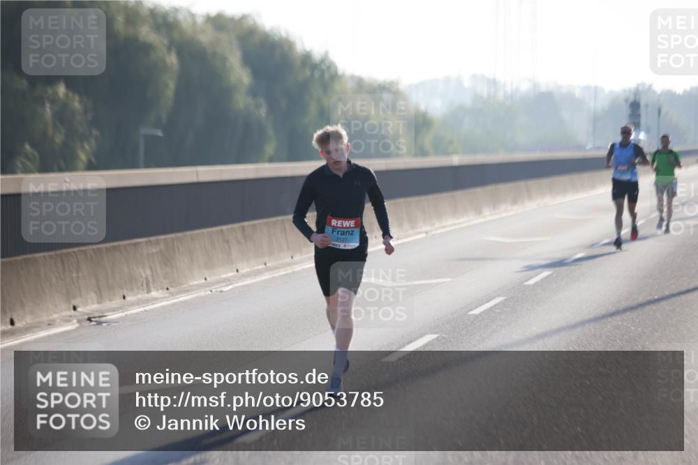 03.10.2025 - Köhlbrandbrückenlauf Jannik Wohlers http://msf.ph/oto/9053785 03.10.2025 09:11:24 Position 3 3127 meine-sportfotos.de