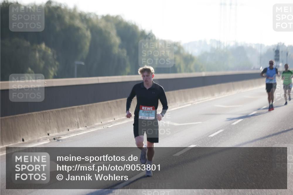 03.10.2025 - Köhlbrandbrückenlauf Jannik Wohlers http://msf.ph/oto/9053801 03.10.2025 09:11:25 Position 3 3127 meine-sportfotos.de