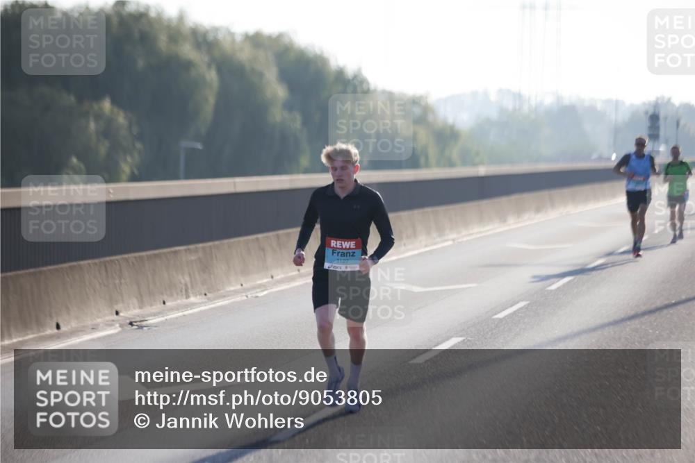 03.10.2025 - Köhlbrandbrückenlauf Jannik Wohlers http://msf.ph/oto/9053805 03.10.2025 09:11:25 Position 3 3127 meine-sportfotos.de