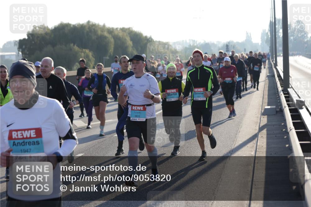 03.10.2025 - Köhlbrandbrückenlauf Jannik Wohlers http://msf.ph/oto/9053820 03.10.2025 09:20:03 Position 3 1947, 3815, 1464, 1201 meine-sportfotos.de