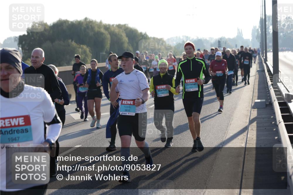 03.10.2025 - Köhlbrandbrückenlauf Jannik Wohlers http://msf.ph/oto/9053827 03.10.2025 09:20:03 Position 3 1947, 1201, 1464, 3815 meine-sportfotos.de