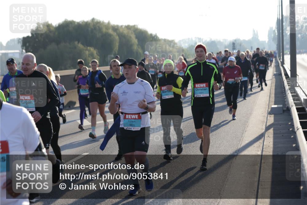 03.10.2025 - Köhlbrandbrückenlauf Jannik Wohlers http://msf.ph/oto/9053841 03.10.2025 09:20:04 Position 3 1848, 3815, 1464, 1201 meine-sportfotos.de