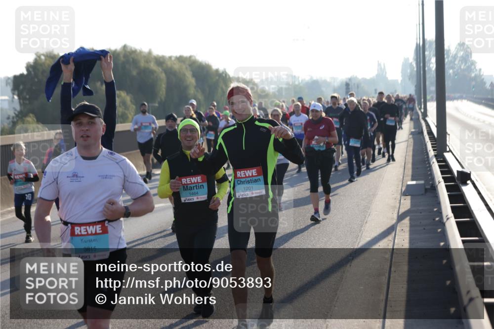 03.10.2025 - Köhlbrandbrückenlauf Jannik Wohlers http://msf.ph/oto/9053893 03.10.2025 09:20:05 Position 3 3815, 1464, 1201 meine-sportfotos.de