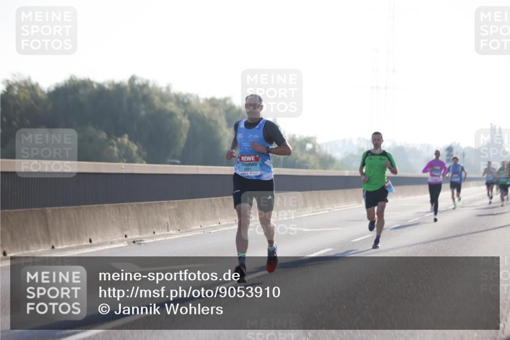 03.10.2025 - Köhlbrandbrückenlauf Jannik Wohlers http://msf.ph/oto/9053910 03.10.2025 09:11:31 Position 3 1041 meine-sportfotos.de