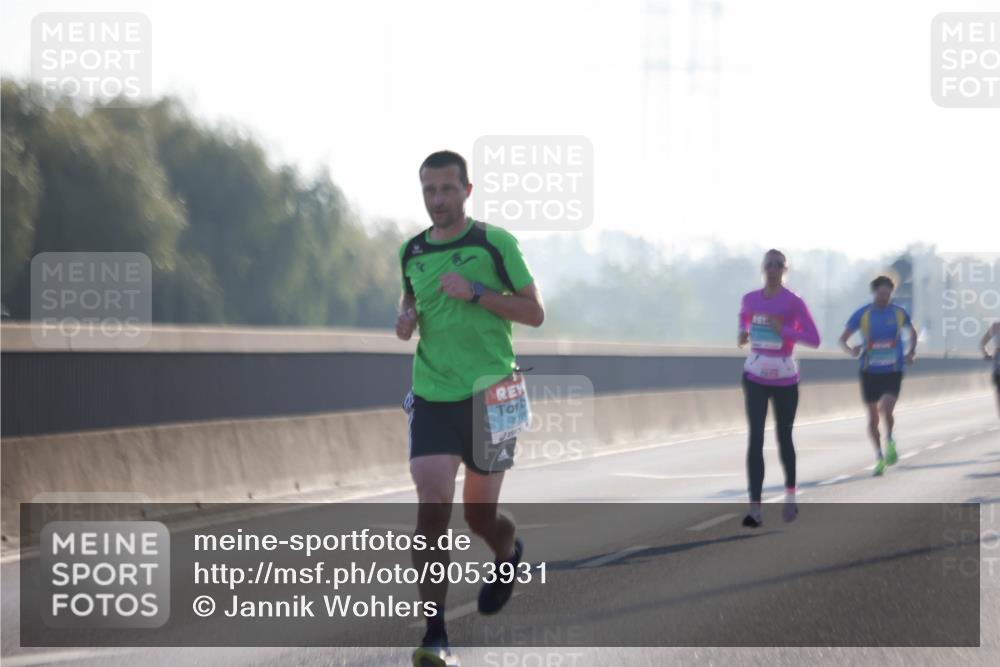 03.10.2025 - Köhlbrandbrückenlauf Jannik Wohlers http://msf.ph/oto/9053931 03.10.2025 09:11:32 Position 3 270 meine-sportfotos.de