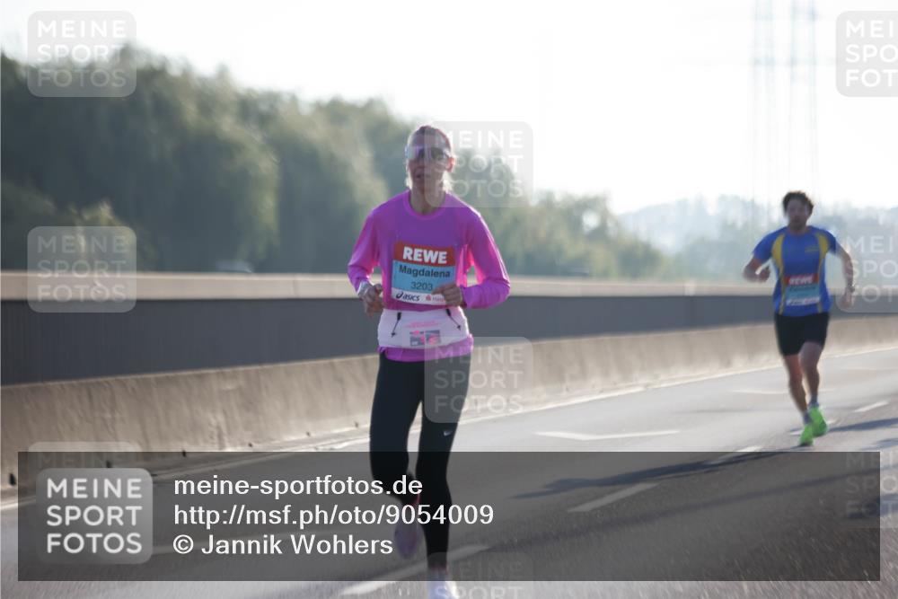 03.10.2025 - Köhlbrandbrückenlauf Jannik Wohlers http://msf.ph/oto/9054009 03.10.2025 09:11:37 Position 3 3203 meine-sportfotos.de